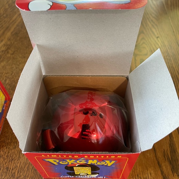 Limited Edition Pokémon Gold Plated Trading Card - Picture 3 of 3